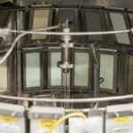 「促進耐候性試験（キセノンランプ法）」をわかりやすく説明します